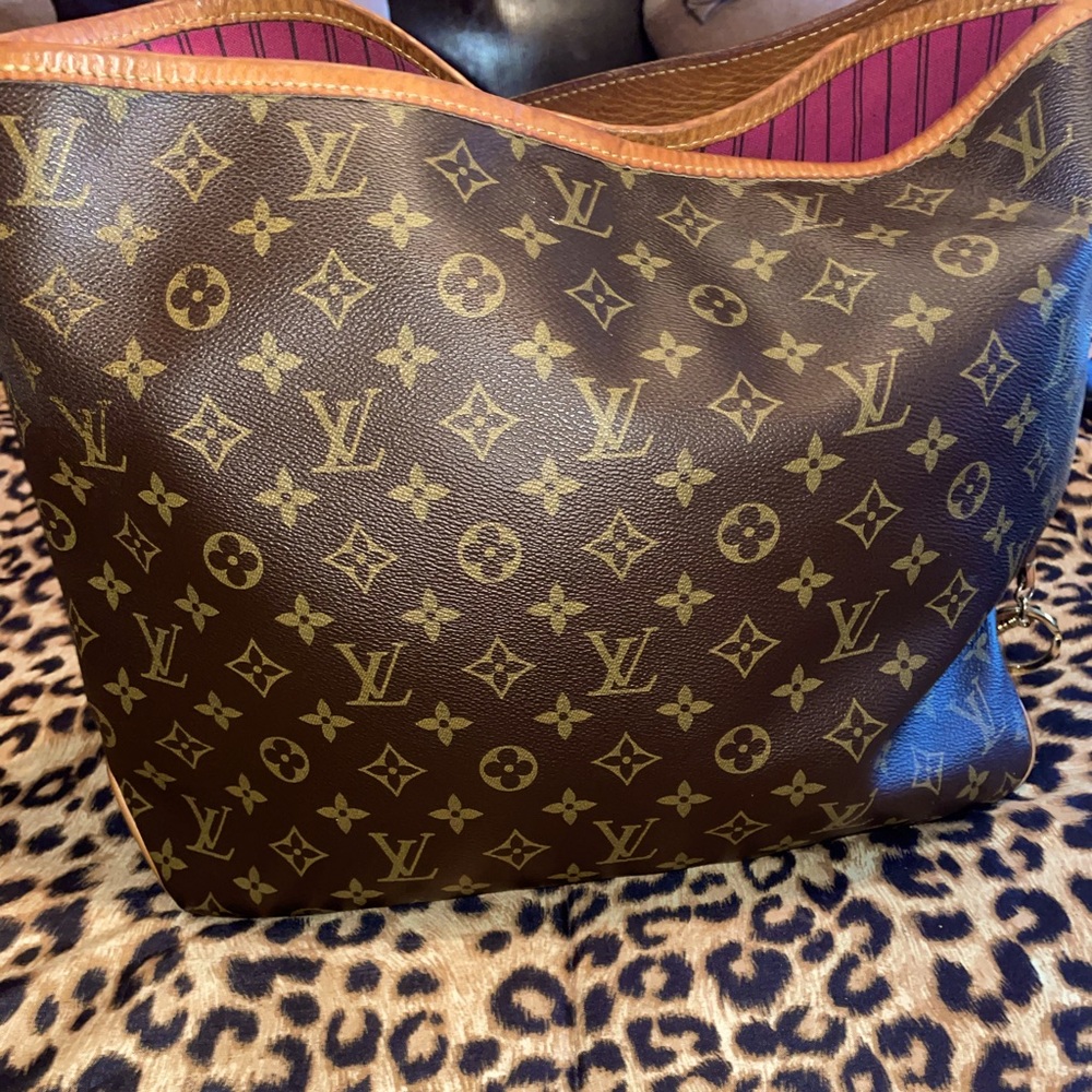 Authentic Louis Vuitton MM Pivoine